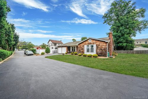 386 Glen Cove Ave, Glen Head, NY, 11545 | Card Image