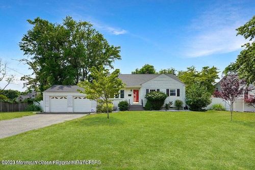 14 Arno St, Oakhurst, NJ, 07755-1002 | Card Image