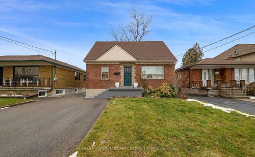 475 Maple Leaf Dr, North York, ON, M6L1R1 | Card Image