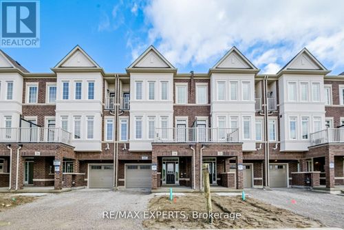 74 Paisley Dr, Bradford, ON, L3Z4P1 | Card Image