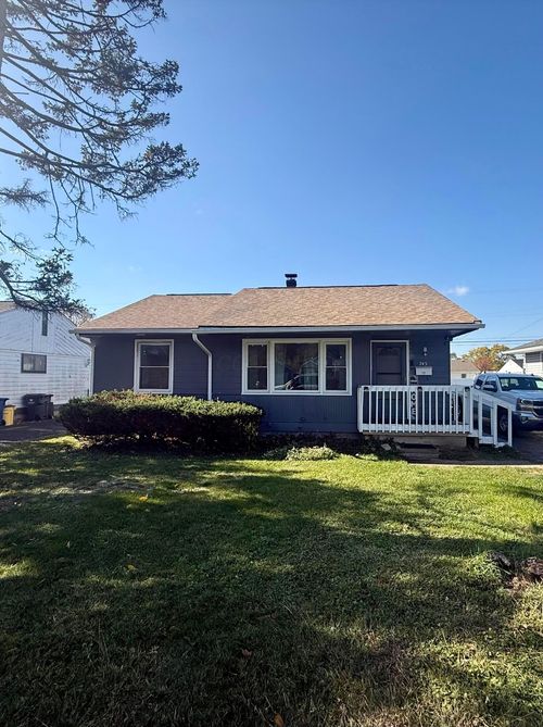 745 Pierce Ave, Whitehall, OH, 43213-3040 | Card Image