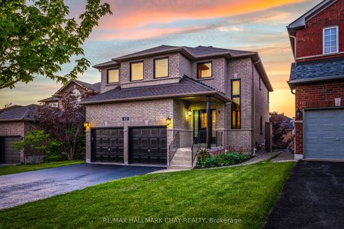 12 Prince Of Wales Dr, Barrie, ON, L4N0T5 | Card Image