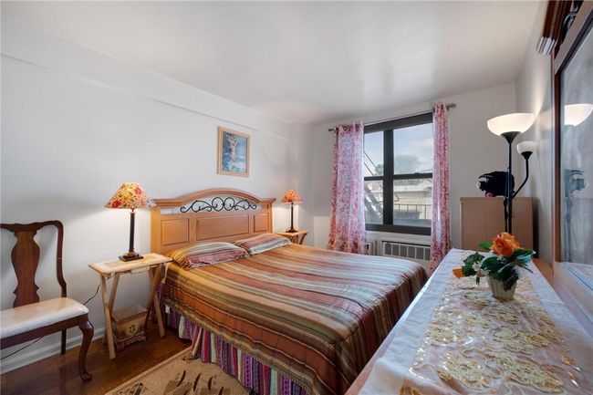 APT-2K - 1275 E 51 St St, Home with 3 bedrooms, 2 bathrooms and null parking in Brooklyn NY | Image 9