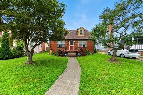 225 Raleigh Ave, Hampton, VA, 23661-3021 | Card Image
