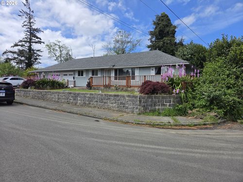 3330 Chester St, North Bend, OR, 97459-2902 | Card Image