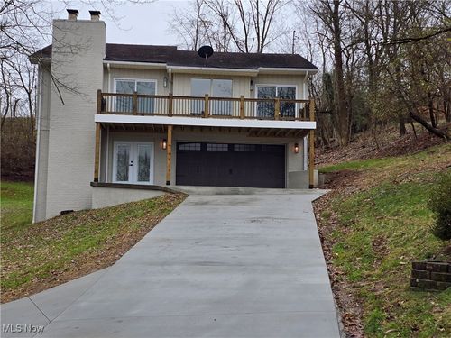 1600 Woodland Drive, Vienna, WV, 26105 | Card Image