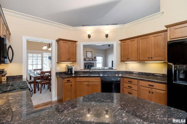 5506 Baraboo Court, Home with 2 bedrooms, 2 bathrooms and null parking in Davenport IA | Image 10