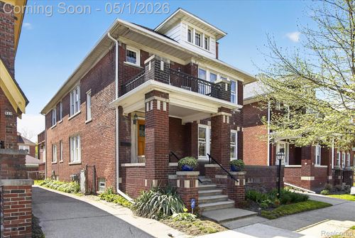 925 Nottingham Rd, Grosse Pointe Park, MI, 48230-1733 | Card Image
