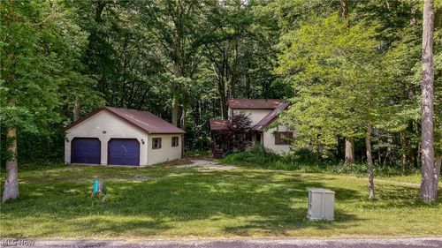 9249 Gilbert Rd, Ravenna, OH, 44266-7200 | Card Image