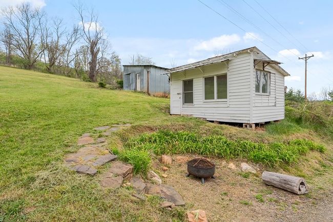 860 Floyd Hwy S, House other with 3 bedrooms, 2 bathrooms and null parking in Floyd VA | Image 58