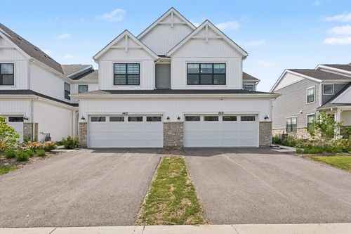 4414 Chelsea Manor Cir, Aurora, IL, 60504-3292 | Card Image