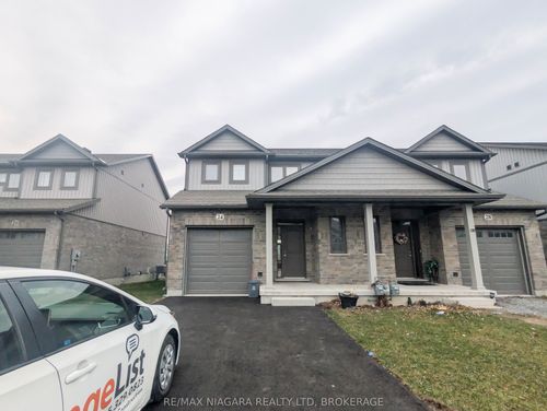 main-24 Manhattan Crt, St Catharines, ON, L2R0B8 | Card Image