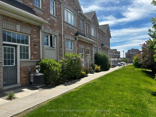 18 Cooperage Lane, Ajax, ON, L1S0E8 | Card Image