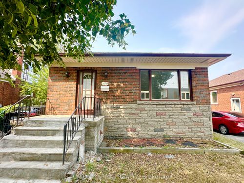 main-floor-1048 Kennedy Rd, Scarborough, ON, M1P2K7 | Card Image