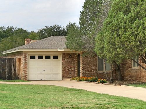 b-7910 Aberdeen Ave, Lubbock, TX, 79424-1004 | Card Image