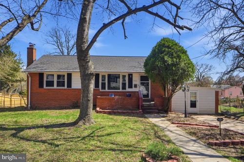 9501 49th Ave, College Park, MD, 20740-1615 | Card Image