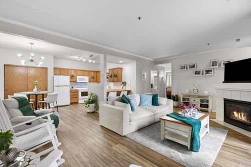 18-435 W Aspen Drive, Oak Creek, WI, 53154 | Card Image