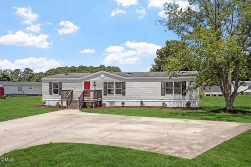105 Stone Glen Pl, Pikeville, NC, 27863-8873 | Card Image
