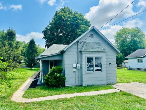 8110 Edwards Ave, Daleville, IN, 47334-9653 | Card Image