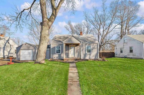 52236 Myrtle Ave, South Bend, IN, 46637-3834 | Card Image