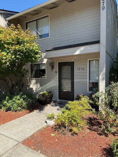 apt-1c-1279 Maple Leaf Ct, Medford, OR, 97504-7613 | Card Image