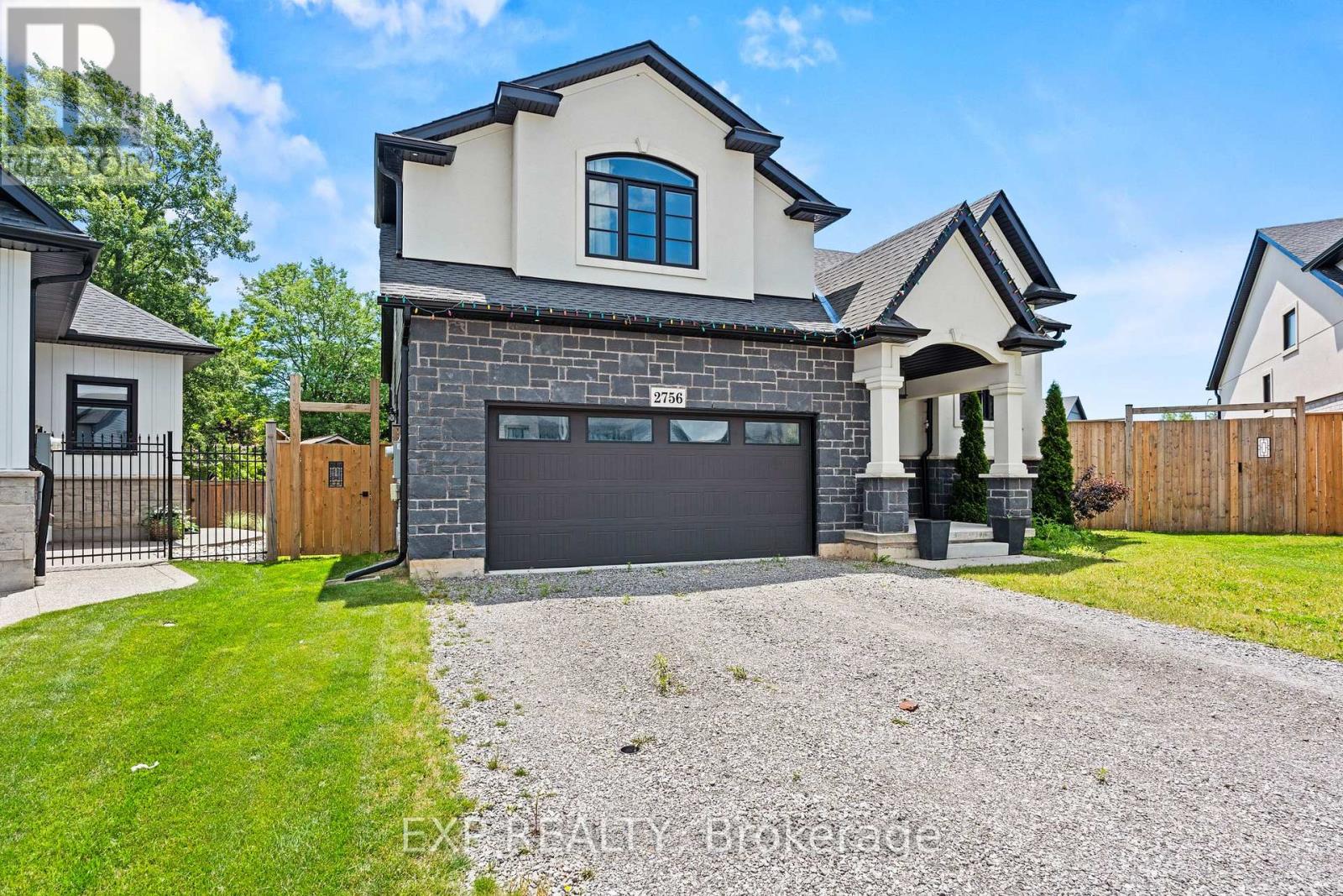 Residential in Fort Erie (Black Creek) 2