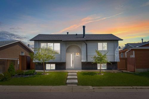 992 Rundlecairn Way Ne, Calgary, AB, T1Y2X2 | Card Image