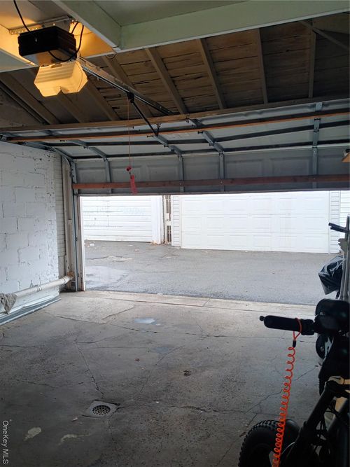 32 54th St, Woodside, NY, 11377-1928 | Card Image