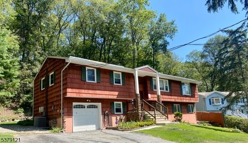 10 Christine Pl, Vernon, NJ, 07462-3511 | Card Image