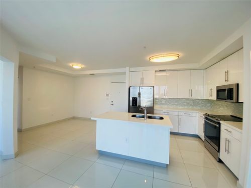 apt-302-2651 Ne 212th Ter, Aventura, FL, 33180-1145 | Card Image