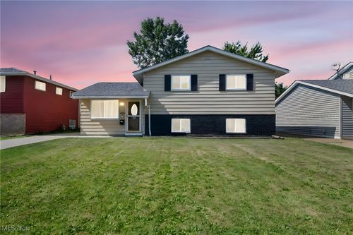 4263 Holl Ave, Sheffield Lake, OH, 44054-2136 | Card Image