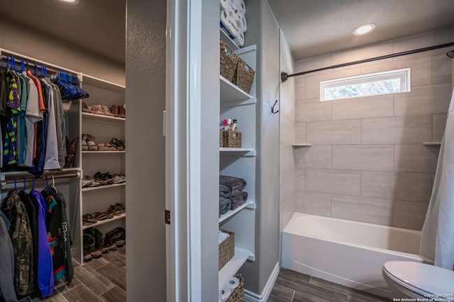 1302 Cedar Grove Trl, House other with 3 bedrooms, 2 bathrooms and null parking in Spring Branch TX | Image 10