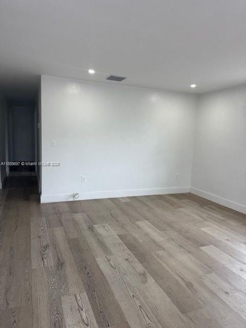 108-108 E 8th St, Hialeah, FL, 33010-4416 | Card Image