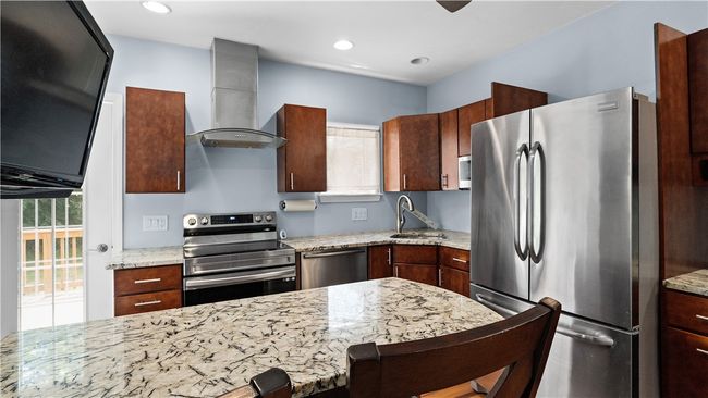 6 Fuller Ave, Home with 6 bedrooms, 3 bathrooms and 4 parking in Riverside RI | Image 12