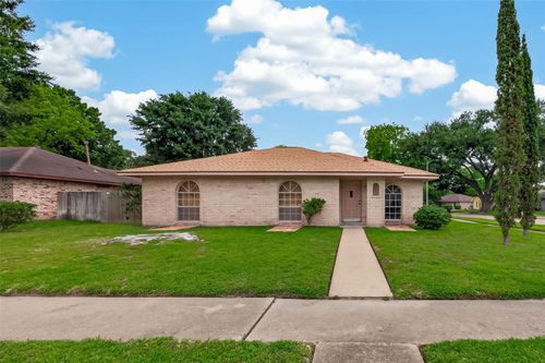 7102 Cerca Court, Houston, TX, 77086 | Card Image
