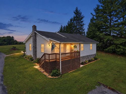 2756 Ridge Hollow Rd, Edinburg, VA, 22824-2107 | Card Image