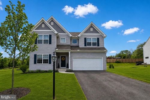 1083 Smyth Ln, Pennsburg, PA, 18073-2229 | Card Image