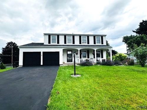2 Glenburn Rd, Liverpool, NY, 13090-3021 | Card Image