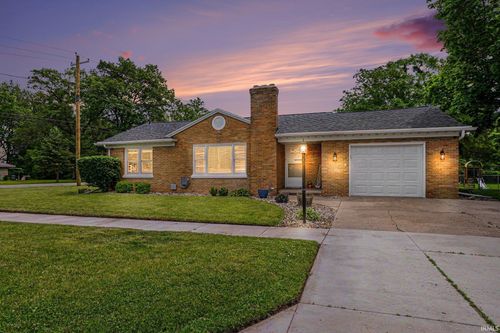 104 Los Angeles Ave, Elkhart, IN, 46516-5131 | Card Image