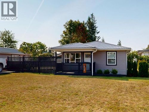 6938 Courtenay St, Powell River, BC, V8A1X7 | Card Image