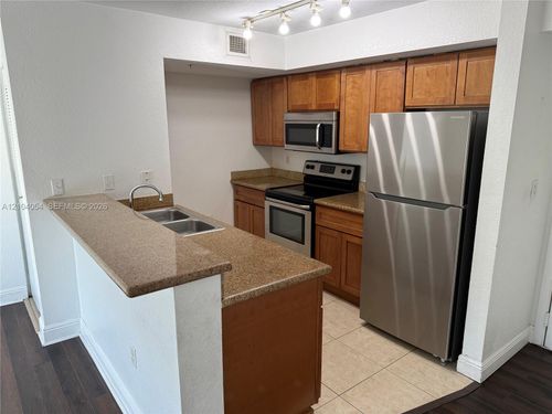 705-219 Nw 12th Ave, Miami, FL, 33128-2207 | Card Image