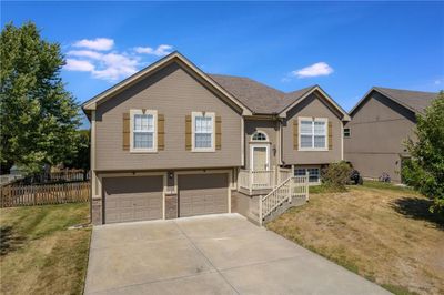 1308 Amber Lane, House other with 3 bedrooms, 2 bathrooms and null parking in Kearney MO | Image 2