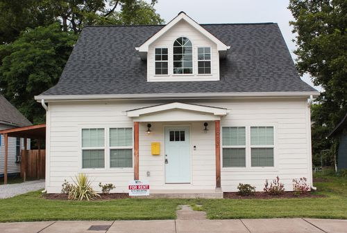 1913 12th Ave N, Nashville, TN, 37208-1448 | Card Image