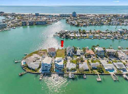 11100 5th St E, TREASURE ISLAND, FL, 33706-3003 | Card Image