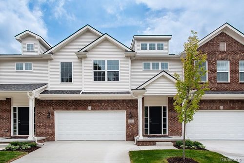 70-5 Grandview Cir, White Lake, MI, 48386-2483 | Card Image
