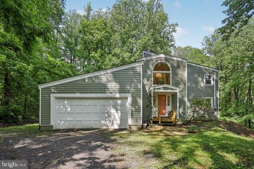 28 Cliff Rd, FRONT ROYAL, VA, 22630-5402 | Card Image