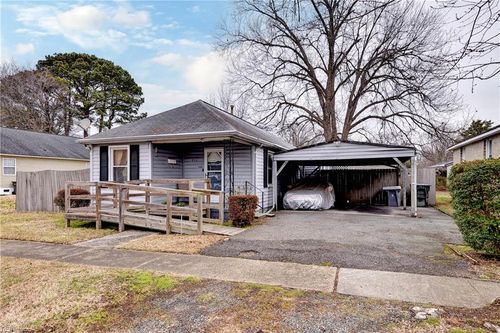 806 Pocahontas Place, Hampton, VA, 23661 | Card Image