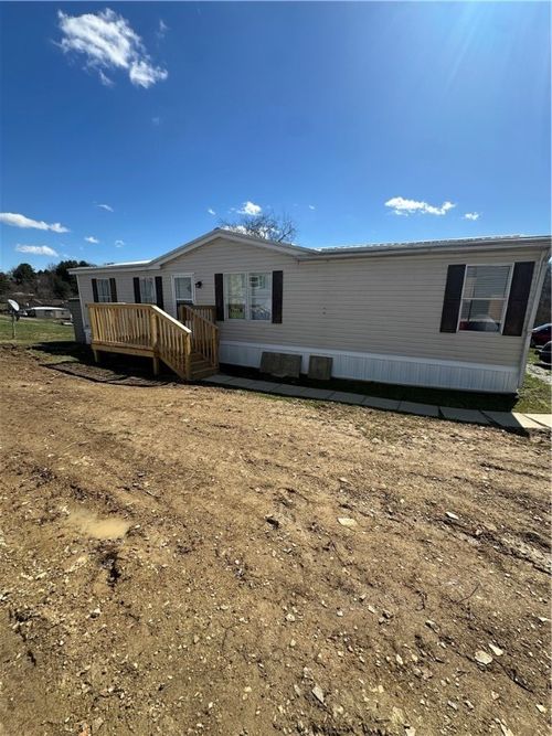 307 Sherwood Dr, New Kensington, PA, 15068-9509 | Card Image