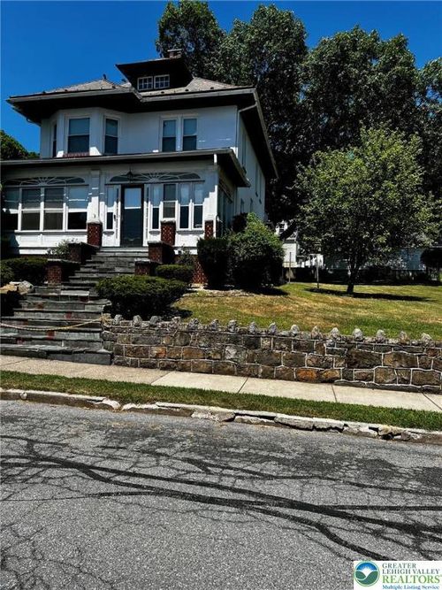 101 E Plainfield Ave, Pen Argyl, PA, 18072-1116 | Card Image