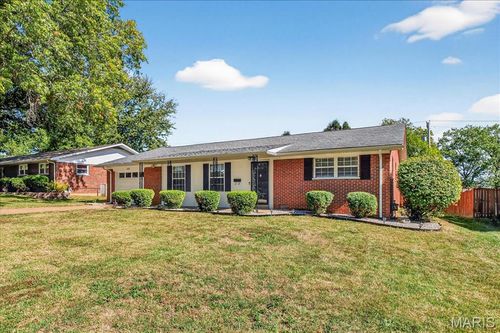 120 Williamsburg Dr, Belleville, IL, 62221-3157 | Card Image